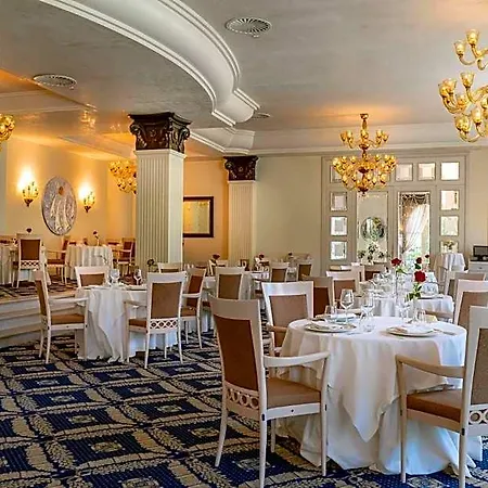 Palace Hotel