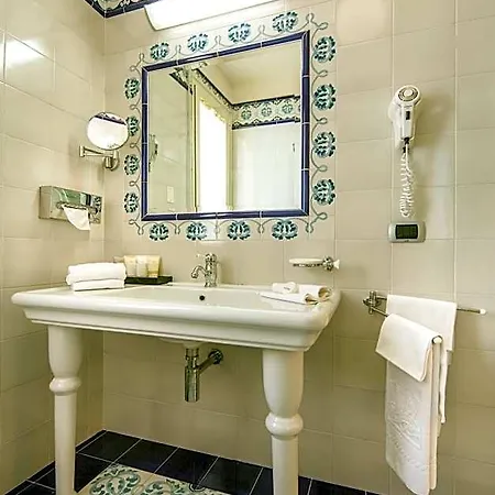 Palace Hotel 5*